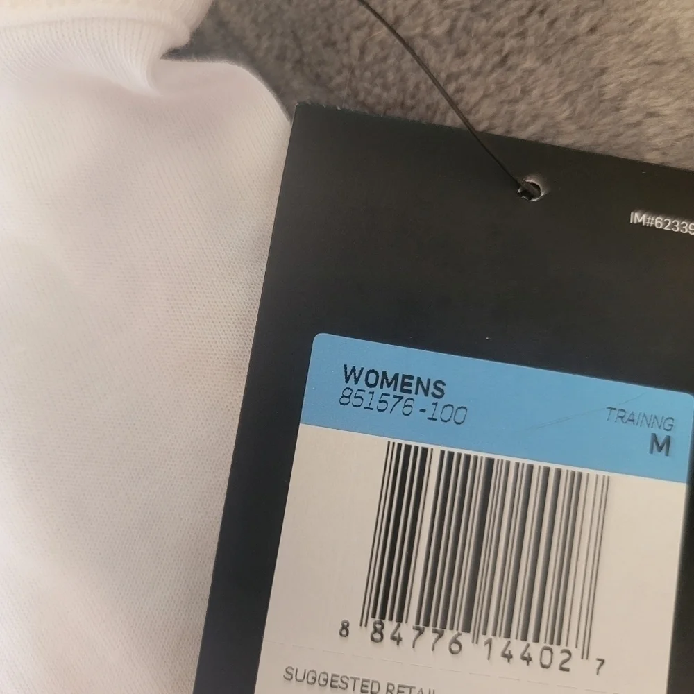 NWT Nike Tank Top M - Picture 4 of 9